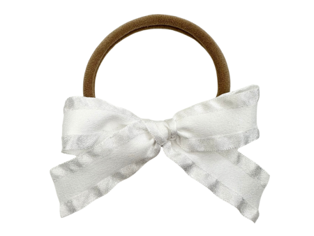 White Ruffle Edge :: Ribbon Mini Explorer Bow Fashion